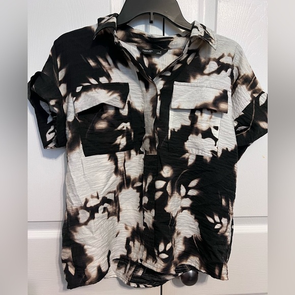 Simply Vera Vera Wang short sleeve shirt. Size S - Picture 2 of 5